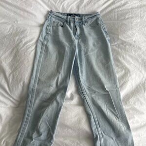 Hollister Ultra High Rise Mom Jean